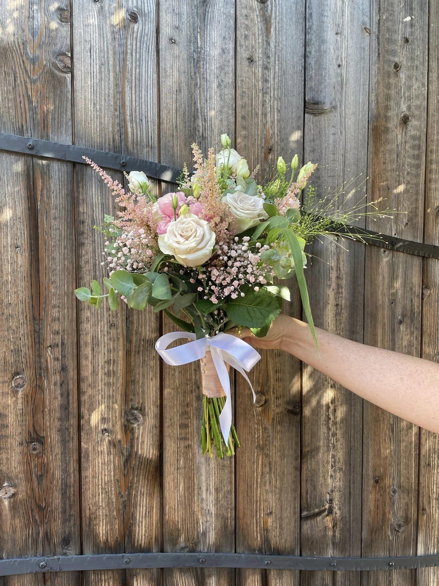 Naše květiny a ozdoby na svatbu