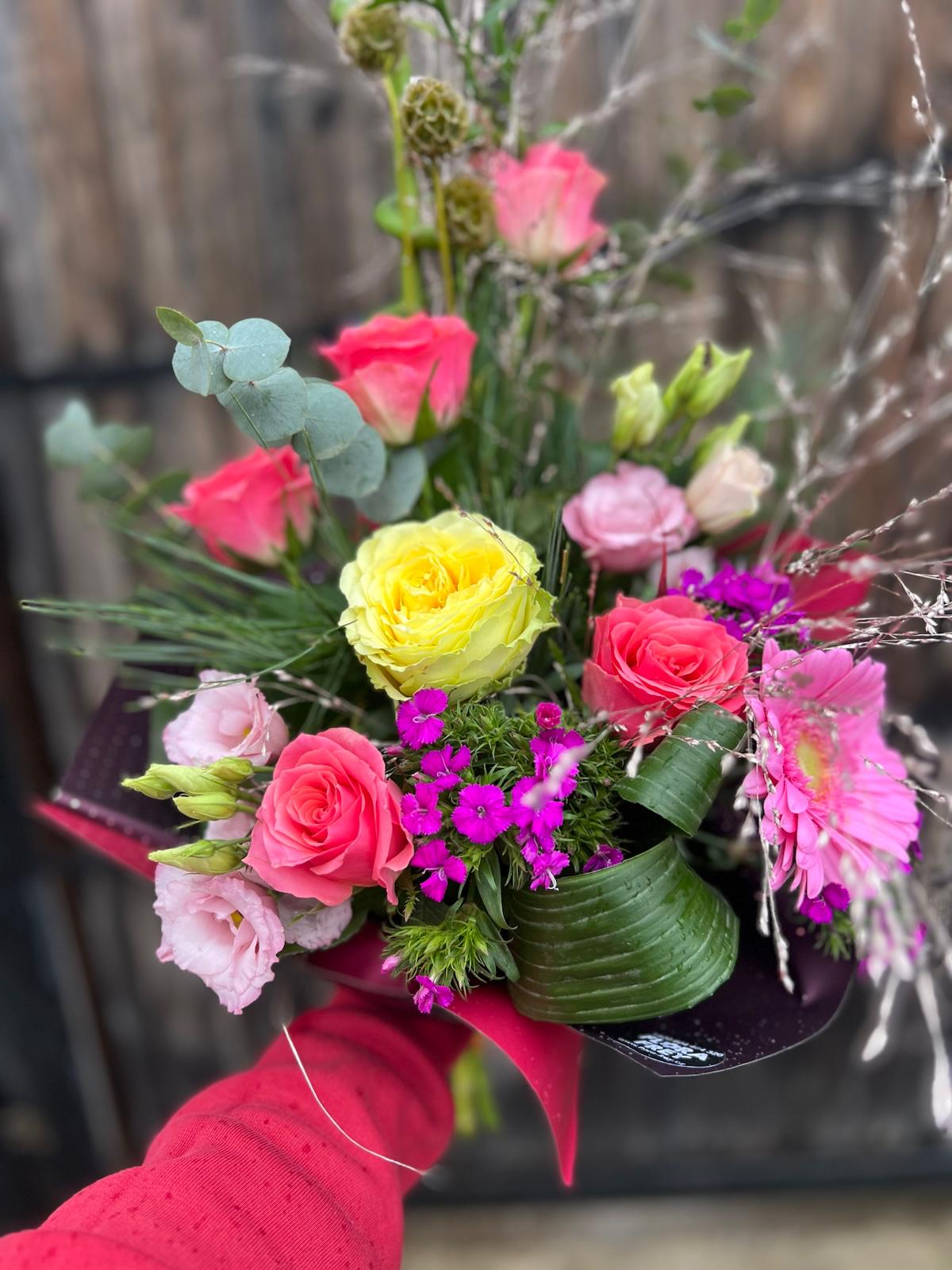 Zimní vázaná kytice