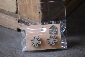 Dřevěné naušnice - kytička