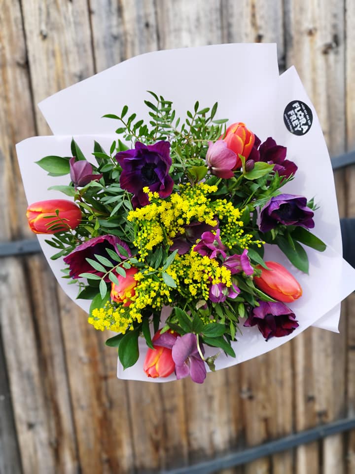 Vázaná kytice-tulipány