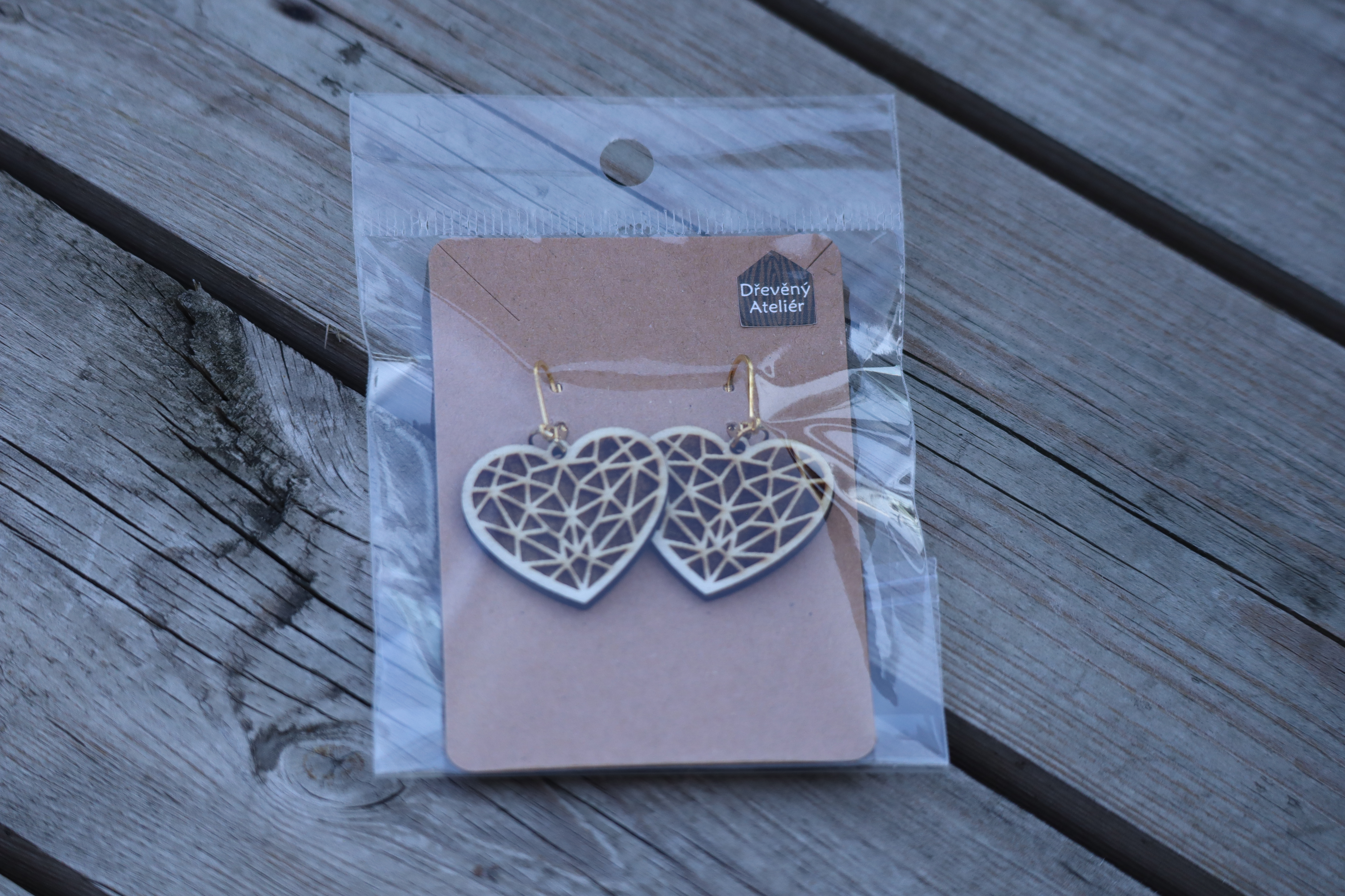 Dřevěné naušnice - srdce